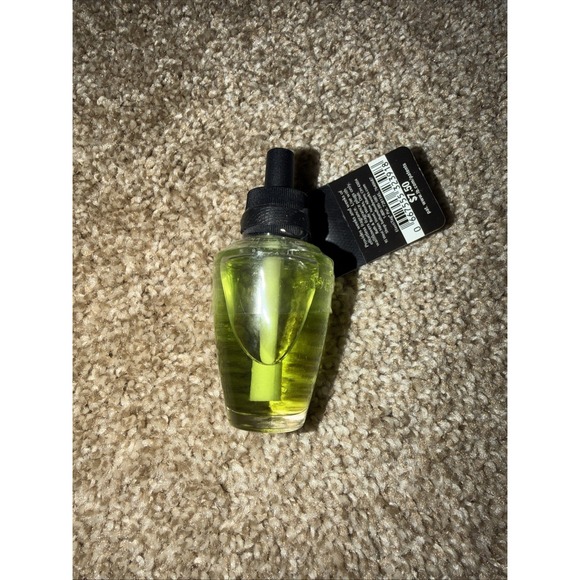 Bath & Body‎ Works Halloween Wallflower Fragrance Refill Bulb Wicked Apple - Picture 2 of 2